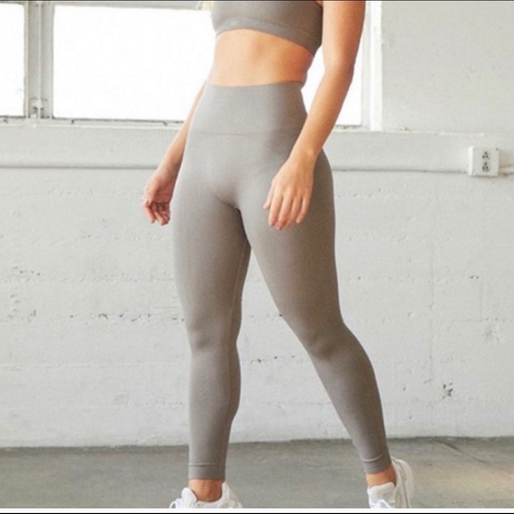 SET ACTIVE Sculpflex Stone Leggings S/M